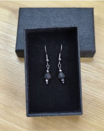 1  α  σκουλαρικια λαβα (1)